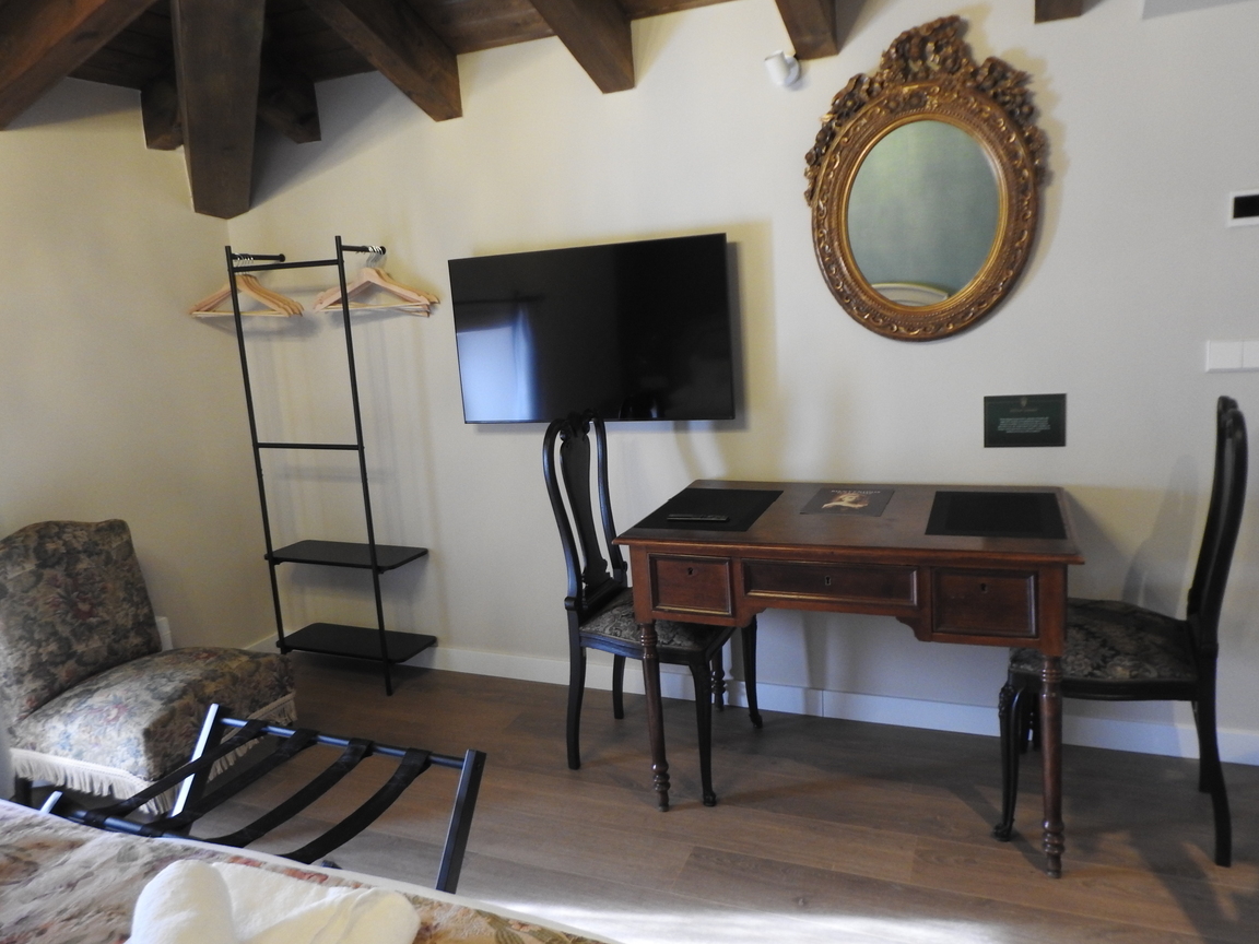 HOTEL REINA DE TARDAJOS (1)