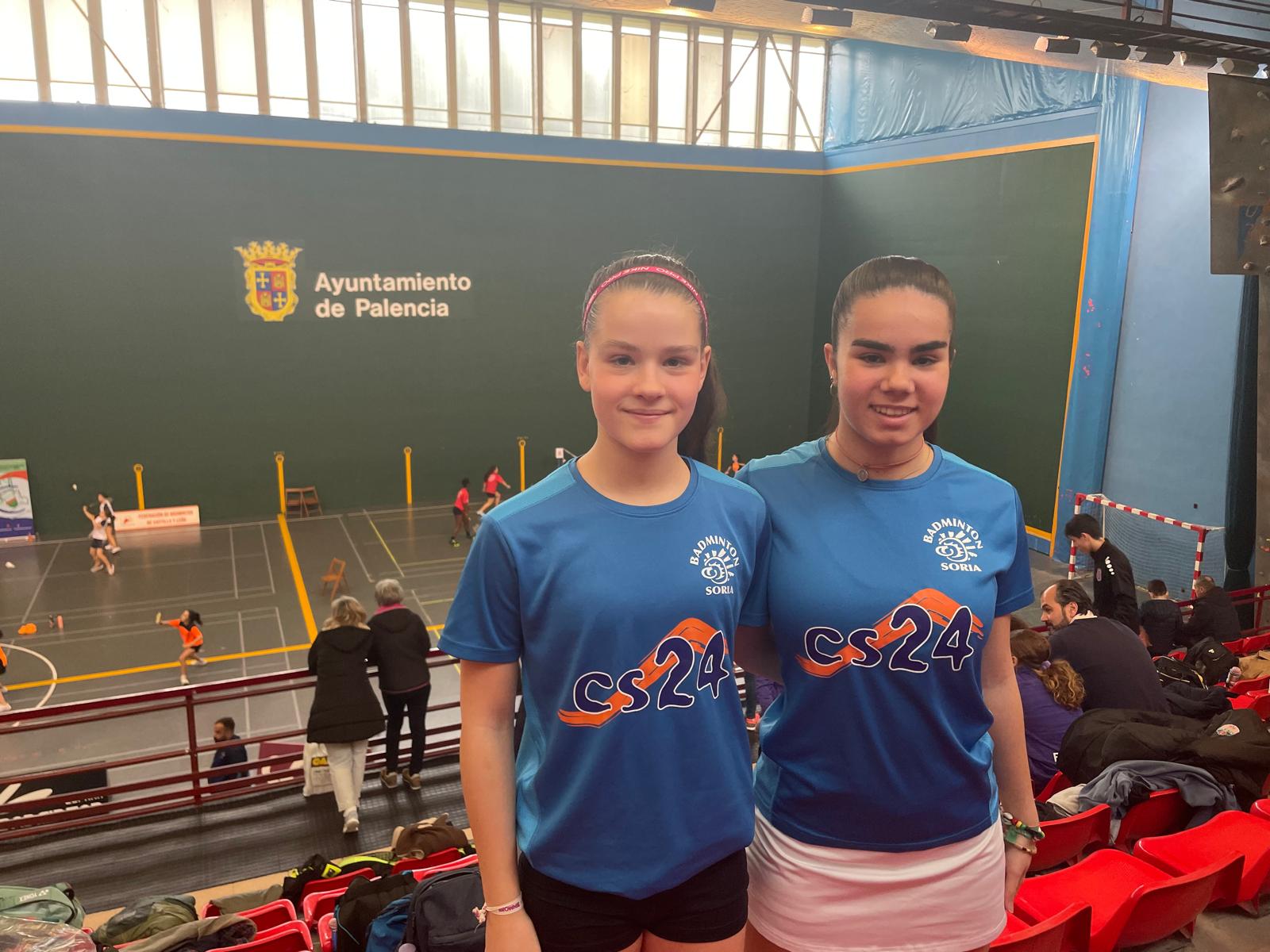 MARIA GONZALEZ E ISABEL CORCHON