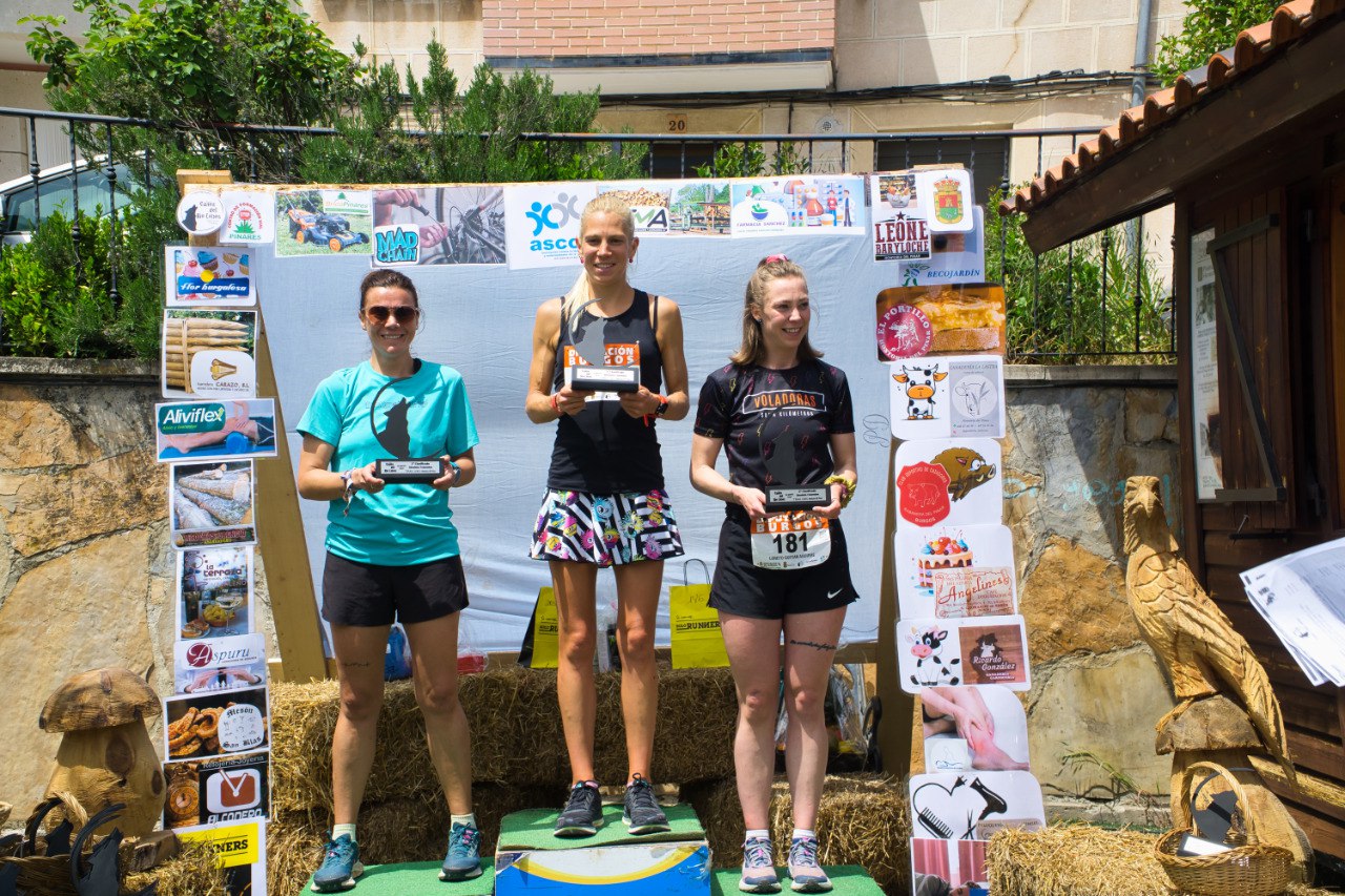2 podium femenino trail corto