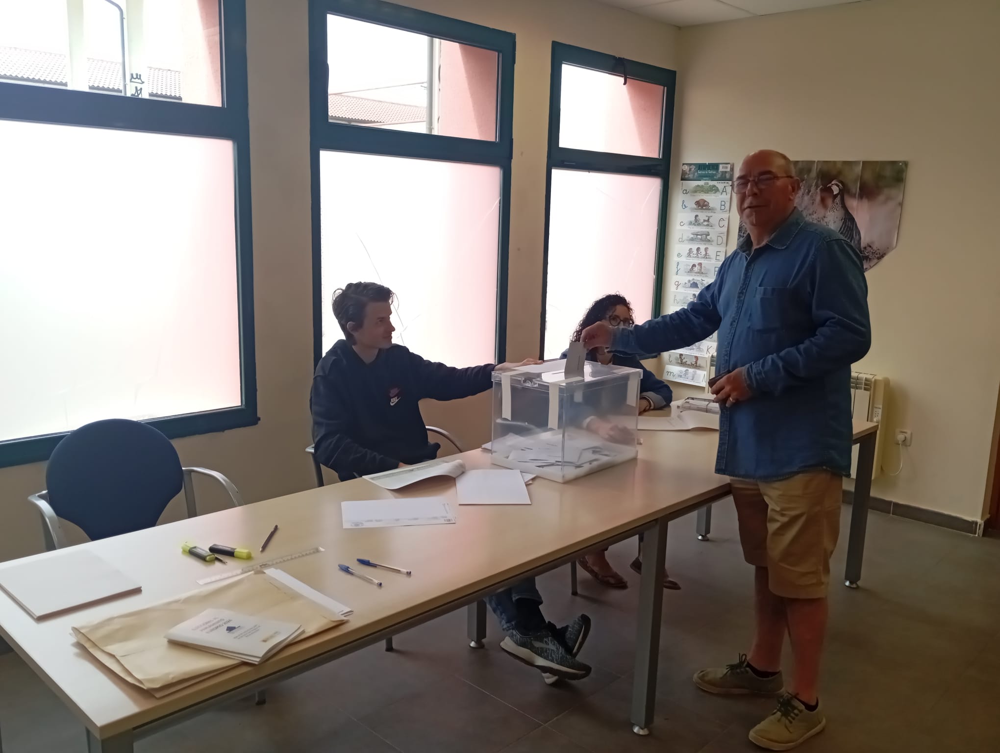 ELECCIONES EUROPEAS EN PINARES (2)