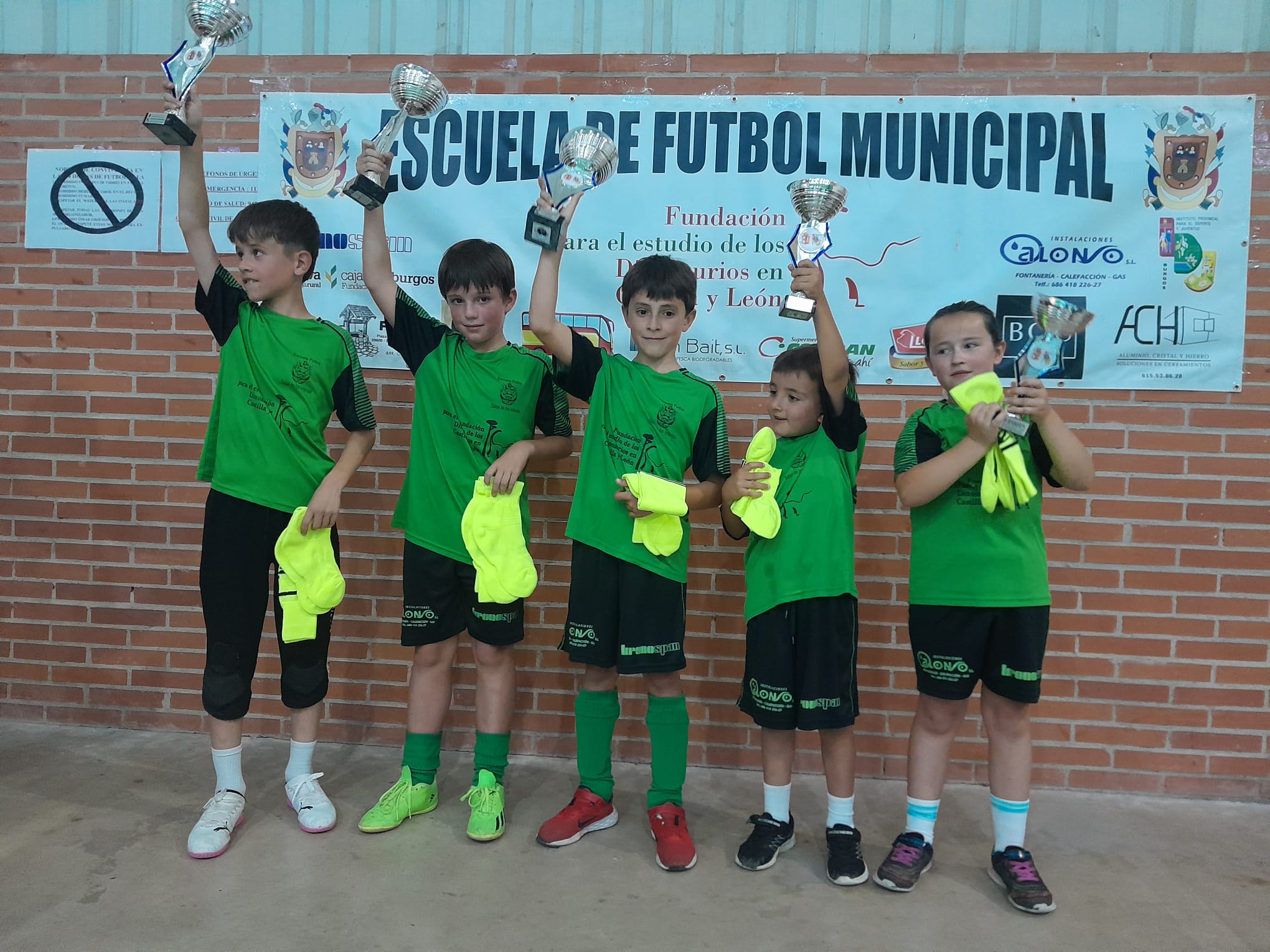 TRONCOS campeon prebenjamin-benjamin DINOKINGS LEAGUE
