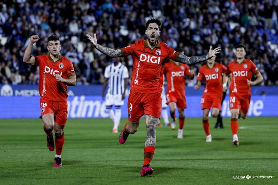 Fer-Nino-celebrando-6