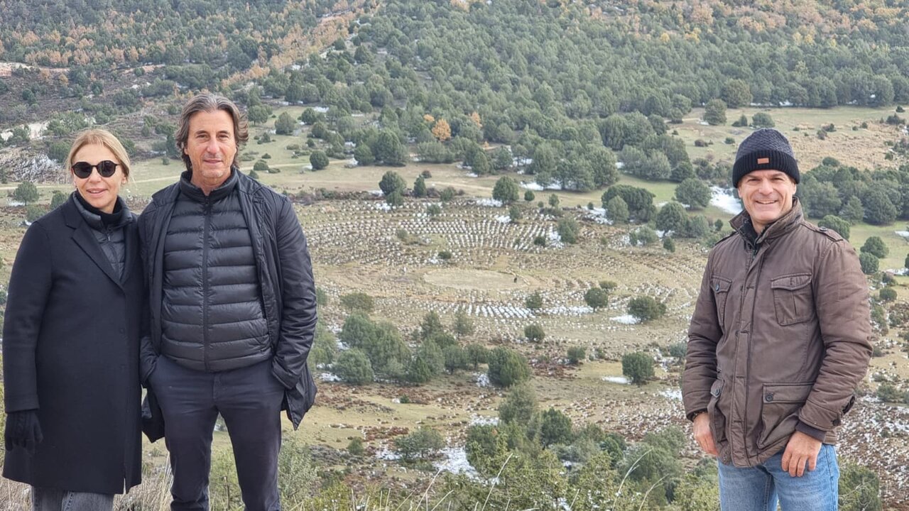 d0706d3b-4b08-4b6a-aec6-bbce36f644ab