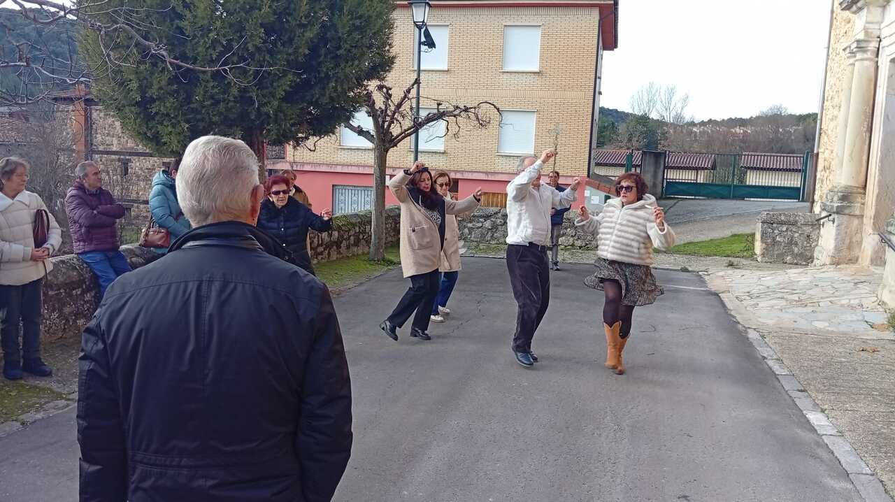 43ddf9d9-67a5-4dbd-accd-b2c46066586a