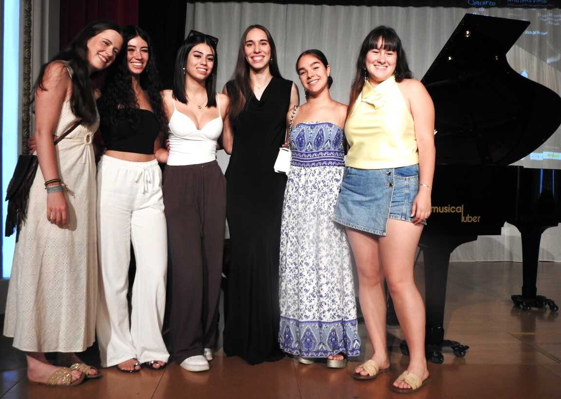 ELENA LUCAS PIANO (10)
