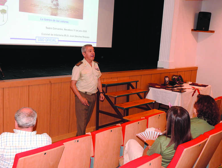 El coronel Sánchez Requejo impartió la charla dedicada a la 'Marca Ejército'